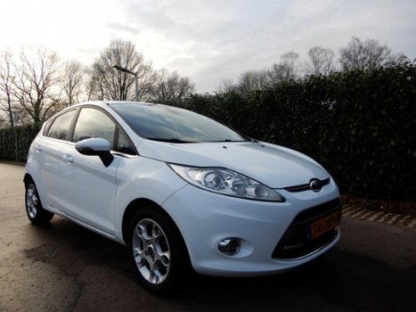 Ford Fiesta - 1.25 Titanium luxe uitvoering. Origineel Nederlandse auto met NAP - 1