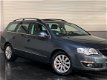 Volkswagen Passat Variant - 1.4 TSI Highline BlueMotion Navigatie//Panoramadak//2X Pdc//Half leder - 1 - Thumbnail