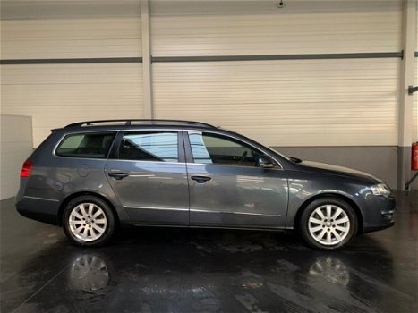 Volkswagen Passat Variant - 1.4 TSI Highline BlueMotion Navigatie//Panoramadak//2X Pdc//Half leder - 1