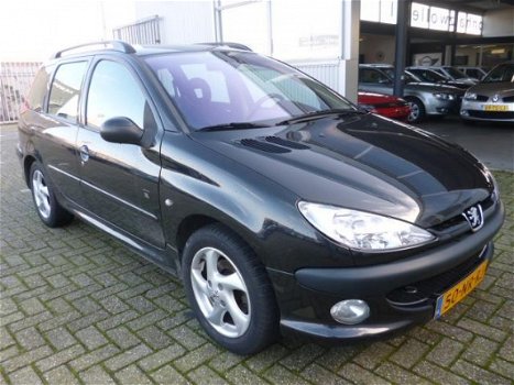 Peugeot 206 SW - 1.4-16V XS Pack TREKHAAK/NW APK/AIRCO - 1