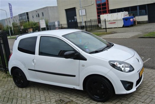 Renault Twingo - 1.2-16V Collection airco nieuwe apk inruil mogelijk nap - 1