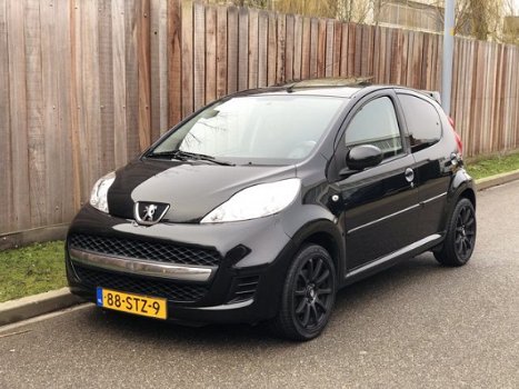 Peugeot 107 - 1.0-12V Black & Silver 5Drs Airco Lm velgen Leder Nieuwe APK+NAP! - 1