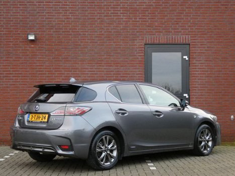 Lexus CT 200h - F Sport Line - 1