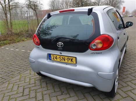 Toyota Aygo - 1.0-12V - GRIJS -5 DEURS - GOED ONDERHOUDEN - 1