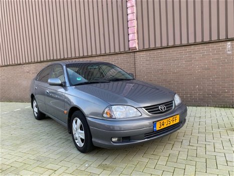 Toyota Avensis - 1.8-16V Executive Airco Automaat Leer APK NAP - 1