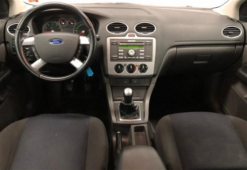 Ford Focus Wagon - 1.6-16V Futura *Airco*CuiseContr*RadioCd*Apk:6-2020 - 1