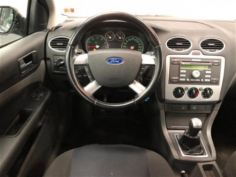 Ford Focus Wagon - 1.6-16V Futura *Airco*CuiseContr*RadioCd*Apk:6-2020 - 1