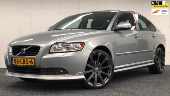 Volvo S40 - 1.8 Edition I *Navi*Xenon*19Inch*CruiseContr*PerfectOndh - 1