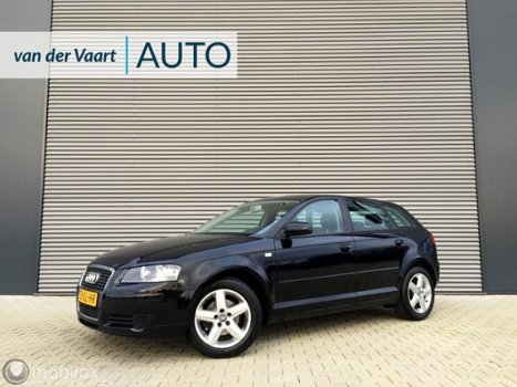 Audi A3 Sportback - 1.6 Attraction / CLIMA / CRUISE / 6BAK - 1