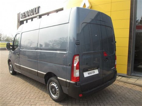 Renault Master - T35 2.3 dCi 130PK L2H2 / NAVI / AIRCO / CAMERA / PARKEER SENSOREN - 1