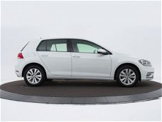 Volkswagen Golf - 1.0 Tsi 110pk Comfortline | Navigatie | Clima | Lederen Bekleding | P-Sensoren |