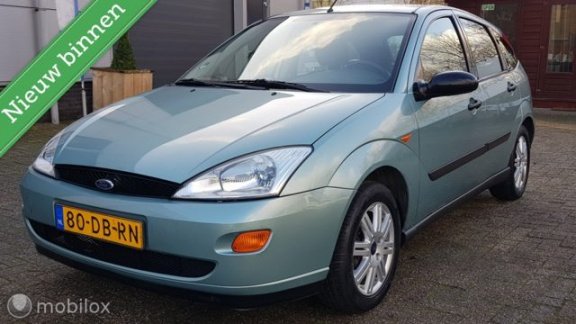 Ford Focus - 1.4-16V 5D # APK 10-2020 / Distri vv / trekhaak / Goede banden - 1