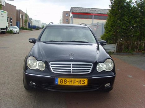 Mercedes-Benz C-klasse Combi - 270 CDI Elegance Leder, Navi, Airco - 1