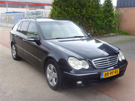 Mercedes-Benz C-klasse Combi - 270 CDI Elegance Leder, Navi, Airco - 1