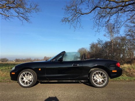 Mazda MX-5 - 1.6i Exclusive /Cabrio/Nw apk/Inr mog - 1