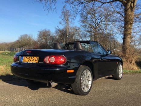 Mazda MX-5 - 1.6i Exclusive /Cabrio/Nw apk/Inr mog - 1