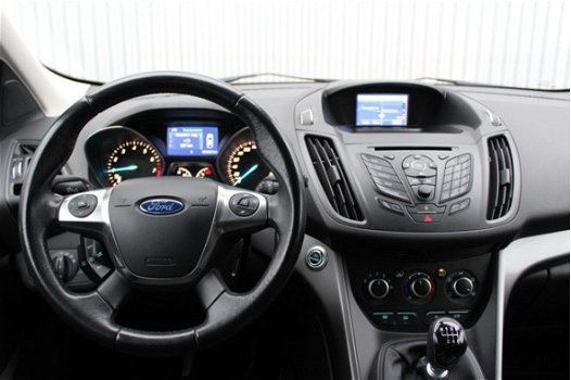 Ford Kuga - 1.5 EcoBoost 150pk Trend Elk. Achterklep, Navigatie, Stoelverwarming - 1