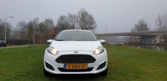 Ford Fiesta - 1.0 Style Super mooi auto dealer onderhouden navi airco cruis control cv op afs - 1