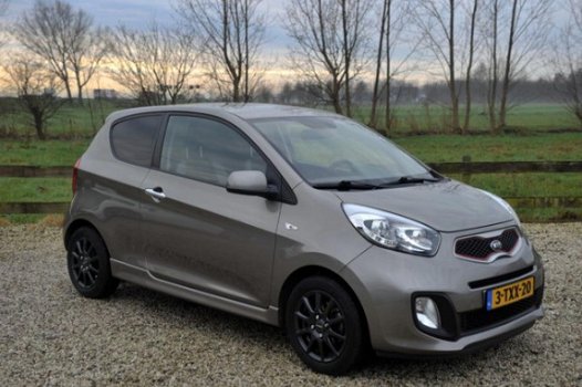 Kia Picanto - 1.0 CVVT World Cup Ed - 1