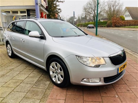 Skoda Superb Combi - 1.6 TDI Greenline Comfort Business Line Clima Apk N.A.P - 1