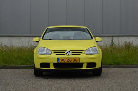 Volkswagen Golf - 1.6 FSI Trendline Business - 1