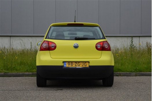 Volkswagen Golf - 1.6 FSI Trendline Business - 1
