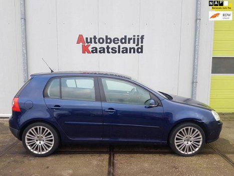 Volkswagen Golf - 1.6 FSI Trendline Business - 1