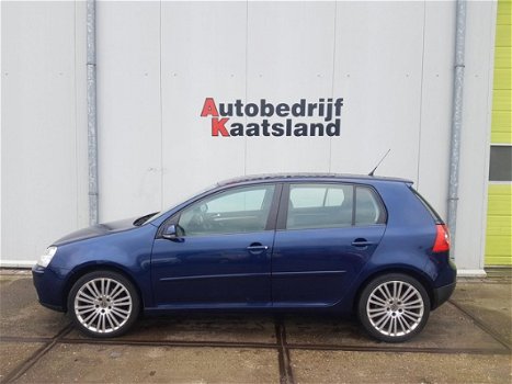 Volkswagen Golf - 1.6 FSI Trendline Business - 1