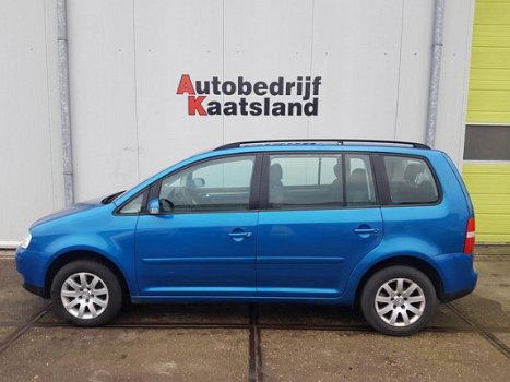 Volkswagen Touran - 1.6-16V FSI - 1