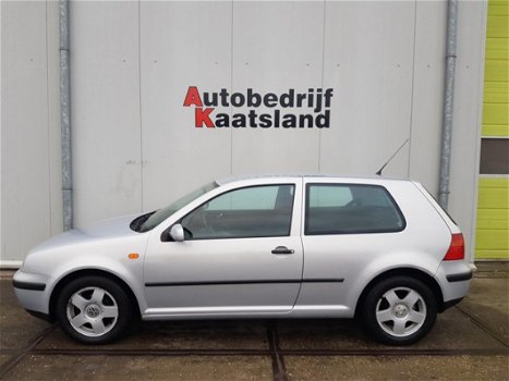 Volkswagen Golf - 1.6 NIEUWE APK - 1