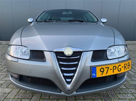 Alfa Romeo GT - 2.0 JTS Distinctive NWE APK, RIJDT GOED, NETTE AUTO - 1