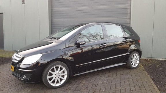 Mercedes-Benz B-klasse - 170 Elegance (ZEER MOOIE AUTO) KM 136498 - 1