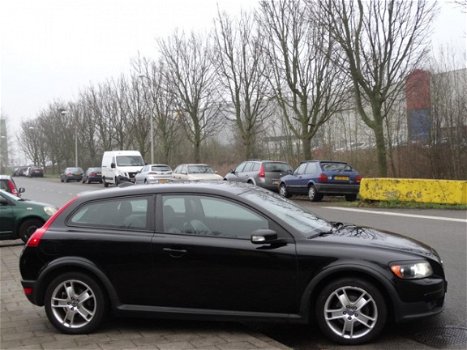 Volvo C30 - 2.0 Summum - LEDEREN BEKL. - CLIMATE CONTROL - MULTI STUUR - STOELVERWARMING - CRUISE CO - 1