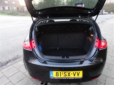 Seat Leon - 2.0 FSI Businessline - CLIMATE CONTROL - APK 7-2020 - NAVI - MULTI-STUUR - 5 DEURS - 1