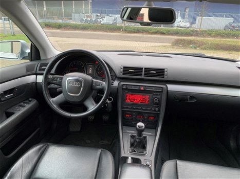 Audi A4 - 1.6 Advance 1e EIGENAAR LEDER NAVI NAP LM VELGEN - 1