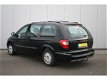 Chrysler Voyager - 3.3i V6 Limited - 1 - Thumbnail