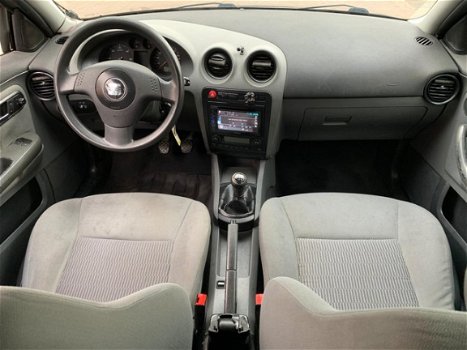 Seat Ibiza - 1.9 TDI Signo Sport 6Bak Airco Navi Trekhaak NAP APK 1 Jaar - 1