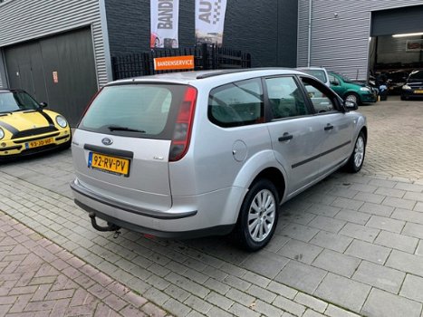 Ford Focus Wagon - 1.6 TDCI Trend Trekhaak Airco NAP APK 1 Jaar - 1