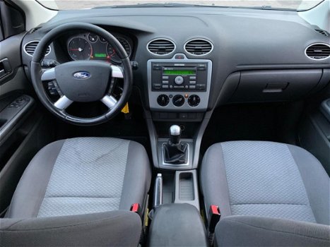 Ford Focus Wagon - 1.6 TDCI Trend Trekhaak Airco NAP APK 1 Jaar - 1