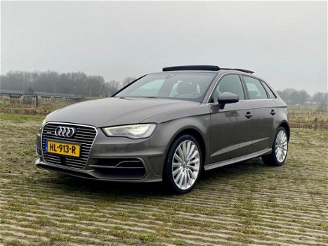 Audi A3 Sportback - 1.4 e-tron PHEV Attraction Pro Line plus S line Panoramadak Lanekeeping sportsto - 1