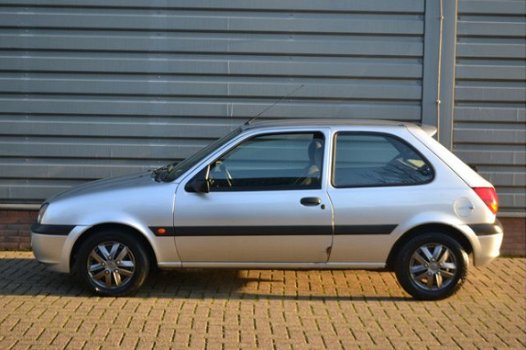 Ford Fiesta - 1.3-8V Century Airco Elek. Ramen Cd Stuurbekrachtiging + Inruil Mogelijk - 1