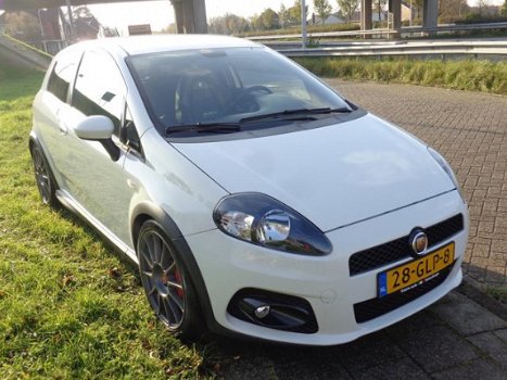 Abarth Punto Evo - 1.4 Turbo 155PK Esseesse 3-drs CLIMATE 18