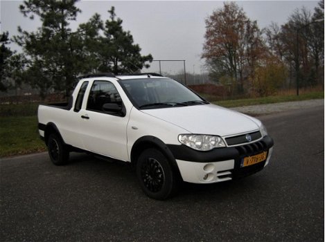 Fiat Strada Pick-up - Pick-up 1.3 MultiJet lang Adventure . Airco . Eleck ramen . nette auto - 1