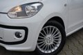 Volkswagen Up! - 1.0 High Up BlueMotion | 1 Ste Eigenaar | Navigatie | 15 Inch | - 1 - Thumbnail