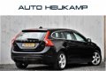 Volvo V60 - 2.0T 203 PK Momentum | Navi | Trekhaak | Dealeronderhouden - 1 - Thumbnail