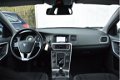 Volvo V60 - 2.0T 203 PK Momentum | Navi | Trekhaak | Dealeronderhouden - 1 - Thumbnail