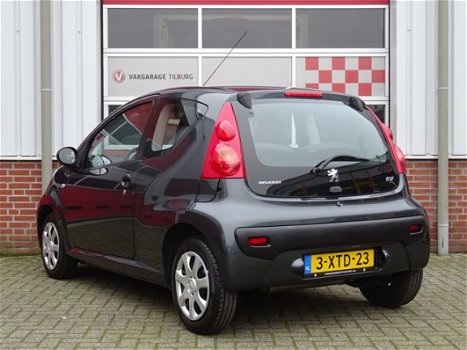 Peugeot 107 - 1.0-12V XR /Stuurbekrachtiging/Radio-cd speler/AUX/MP3 - 1