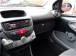 Peugeot 107 - 1.0-12V XR /Stuurbekrachtiging/Radio-cd speler/AUX/MP3 - 1 - Thumbnail