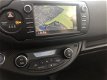 Toyota Yaris - 1.5 Hybrid Bi-Tone Plus | Panoramadak | Navigatie | - 1 - Thumbnail