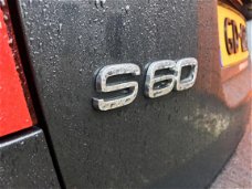 Volvo S60 - 2.0 D3 Summum 5-cilinder, navi